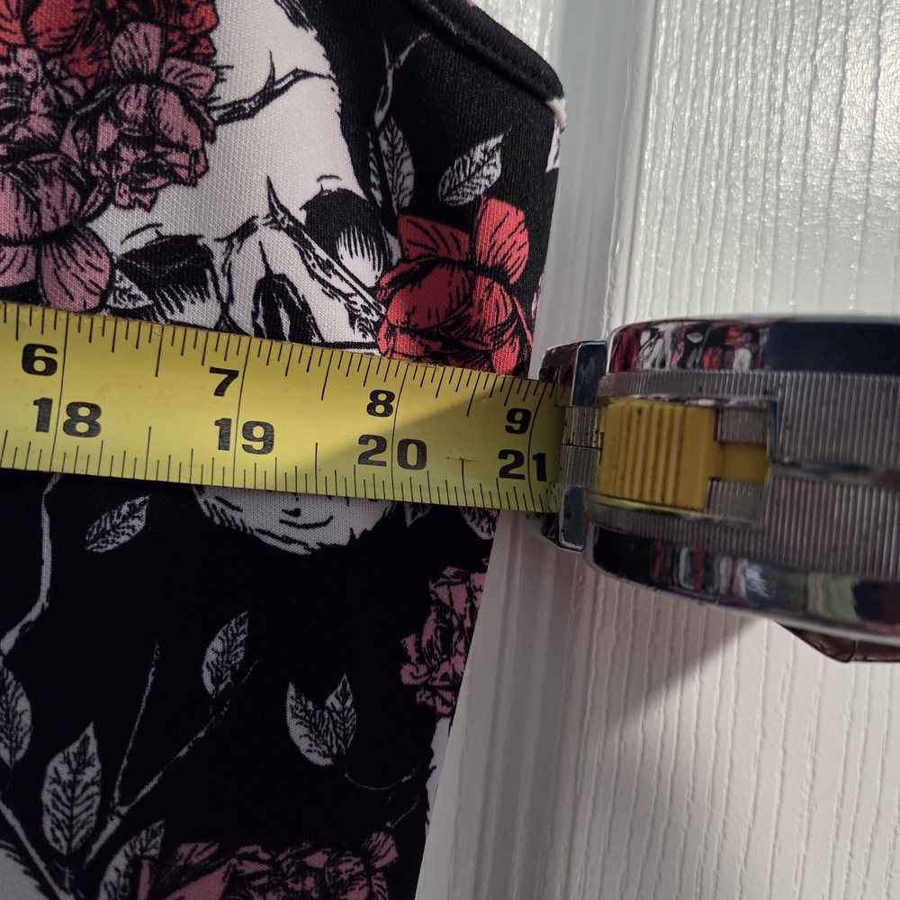 Torrid Floral Skull Scuba Skater Dress- Size 2x (I think- READ DESCRIPTION) - Picture 6 of 9